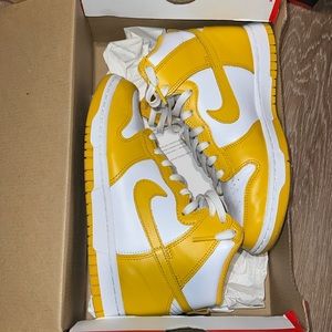 Women’s Nike Dunk High dark sulfur